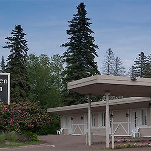Spruceglen Inn